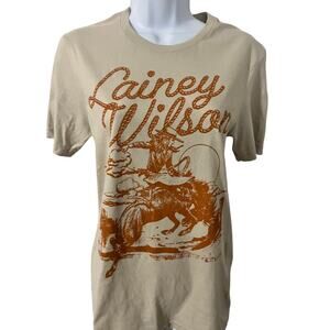 Lainey Wilson Graphic T-Shirt (NWOT) size XS